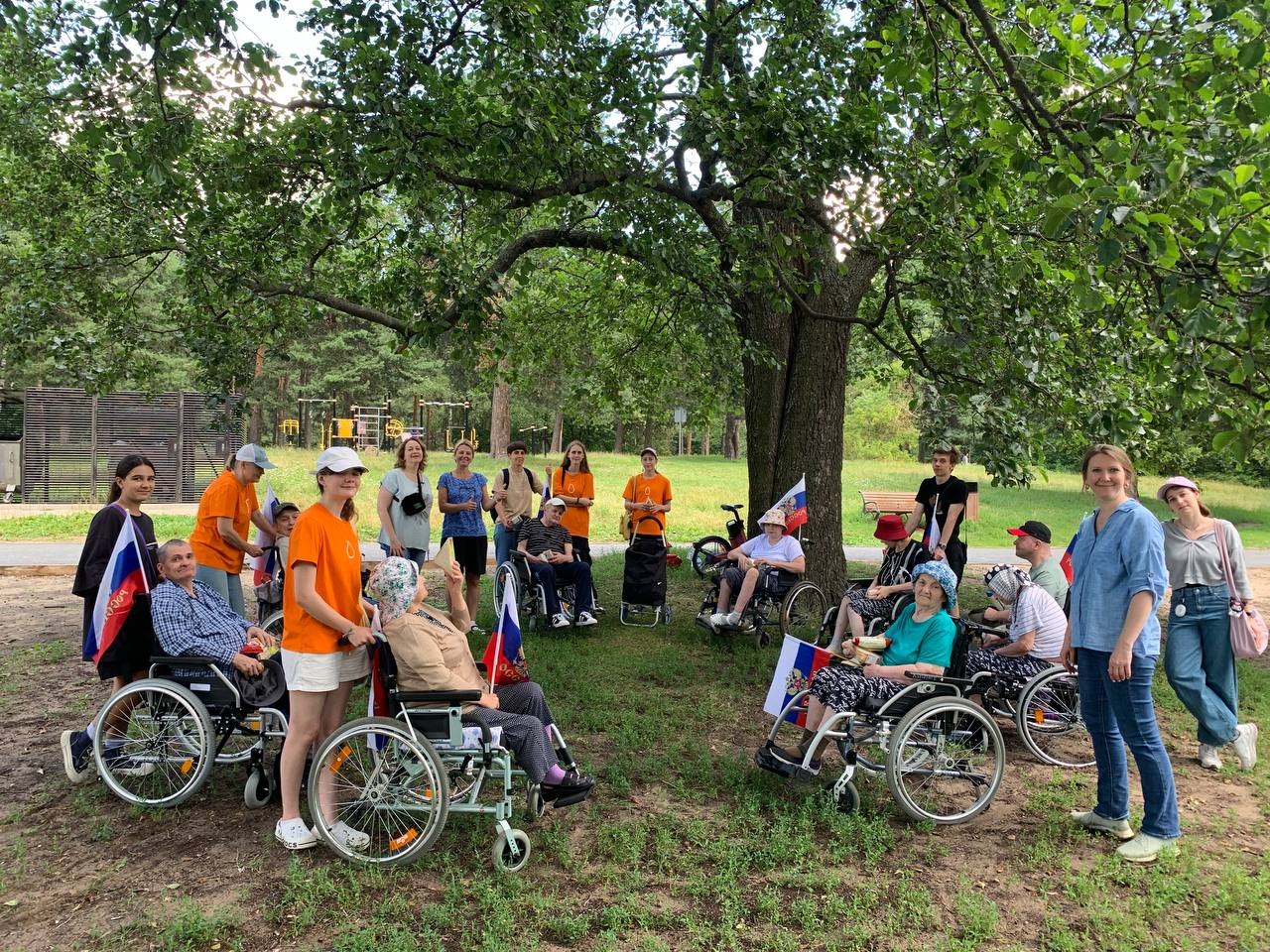 «Добрые прогулки» в Геронтологическом центре «Люблино» (октябрь 2025)